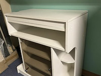Wit houten bureel - afbeelding 2 van  4