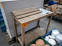 Wit houten wandkastje met deco + tuin serveer trolley - afbeelding 4 van  4