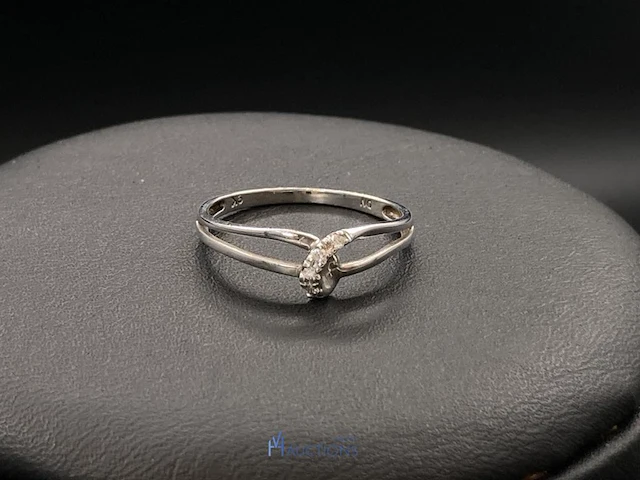 Witgouden ring bezet met diamant en robijn 9 karaat - afbeelding 7 van  7