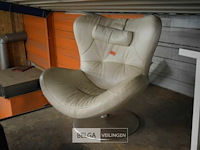 Witte lederen retro draaizetel - afbeelding 1 van  4