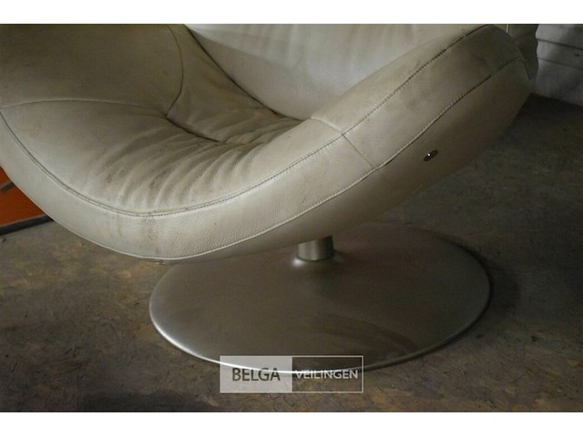 Witte lederen retro draaizetel - afbeelding 3 van  4