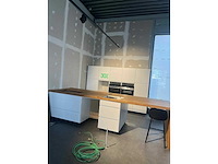 Witte mano-keuken + massief hout - afbeelding 1 van  2