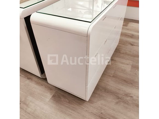 Witte opslagkast met drie laden en glas - afbeelding 4 van  4