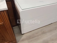 Witte opslagkast met drie laden en glas - afbeelding 4 van  4