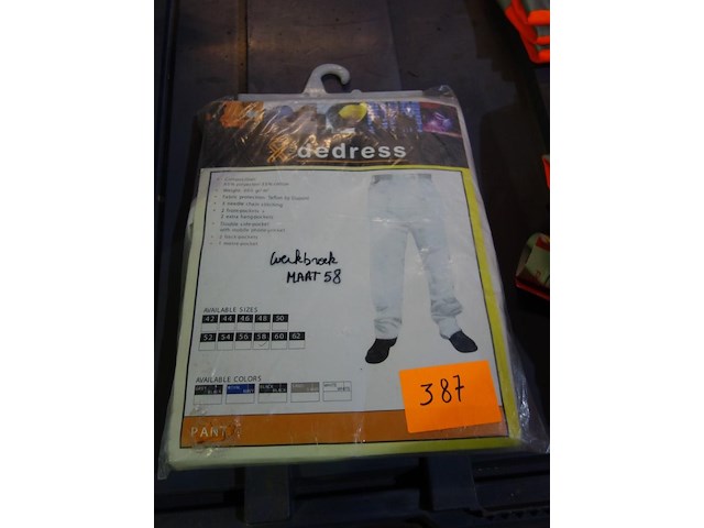 Witte werkbroek - maat 58 - afbeelding 1 van  2