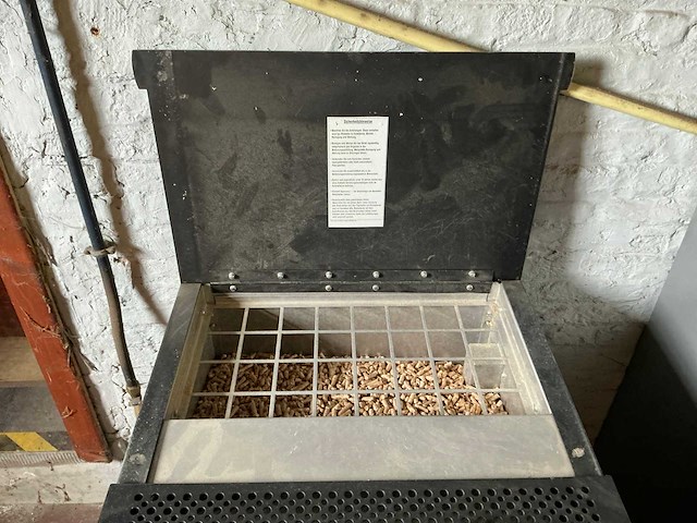 Wodtke po 04.5-12e pelletkachel - afbeelding 8 van  13