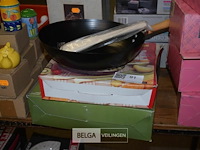 Wokpan ø28cm en hapjesschotel - afbeelding 1 van  3