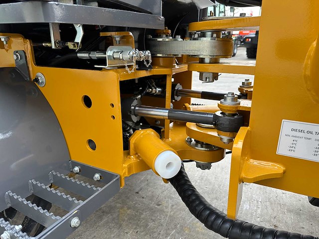 Wolf - 2025 - mini 750 - shovel - afbeelding 17 van  42