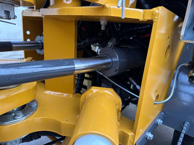 Wolf - 2025 - mini 750 - shovel - afbeelding 21 van  42