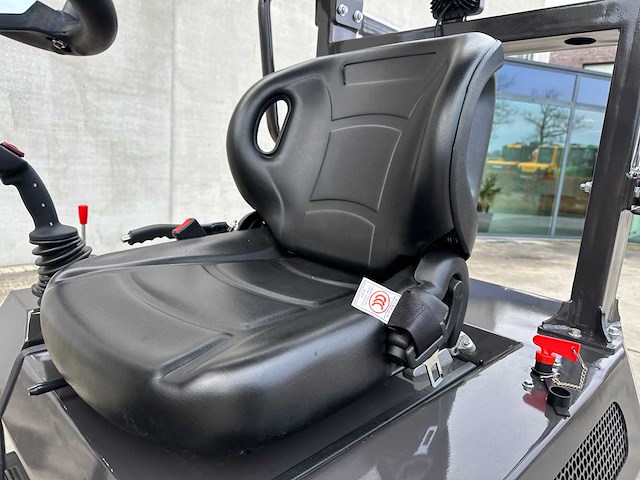 Wolf - 2025 - mini 750 - shovel - afbeelding 32 van  42