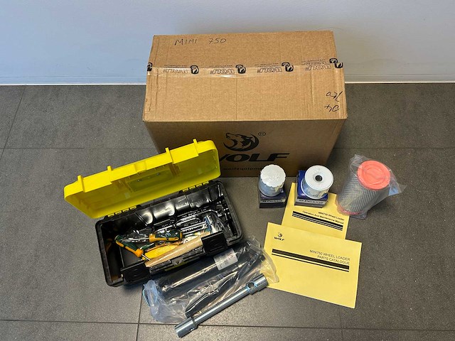 Wolf - 2025 - mini 750 - shovel - afbeelding 37 van  42