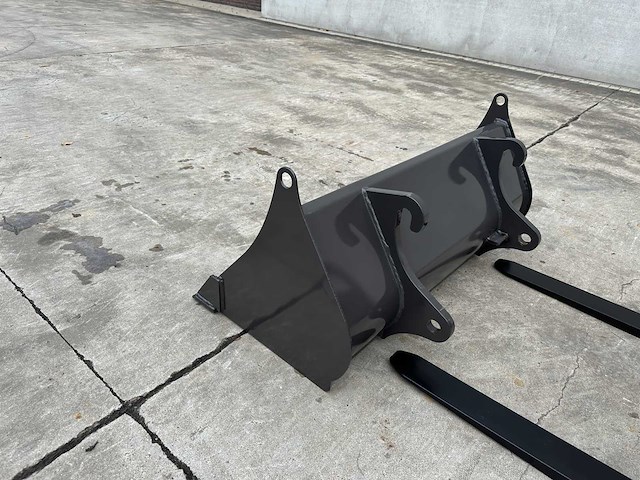 Wolf - 2025 - mini 750 - shovel - afbeelding 41 van  42