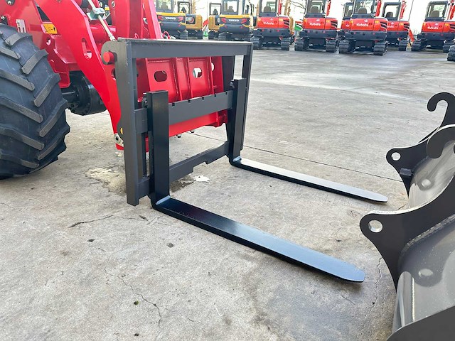 Wolf - 2025 - mini 780h - wiellader - afbeelding 4 van  47