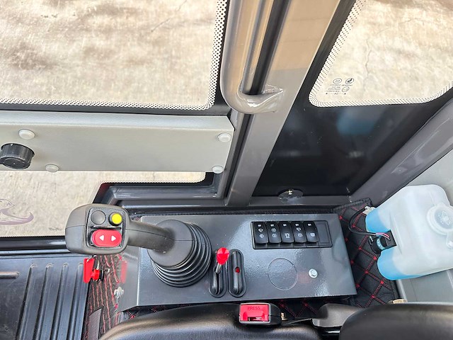 Wolf - 2025 - mini 780h - wiellader - afbeelding 26 van  47