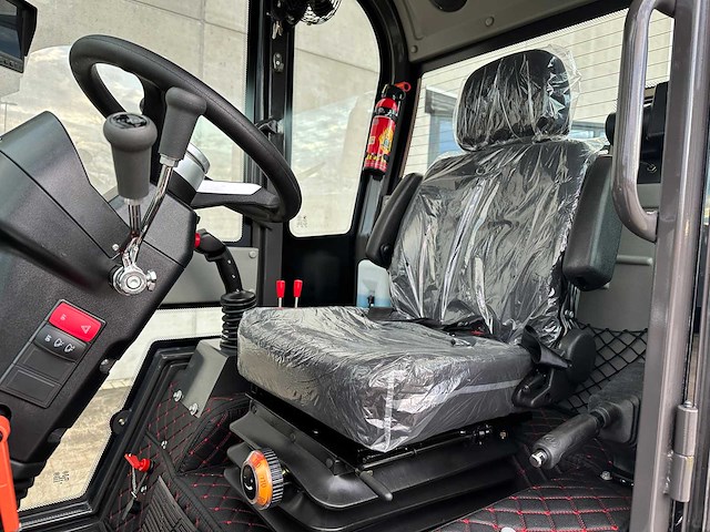 Wolf - 2025 - mini 780tt - wiellader - afbeelding 19 van  30