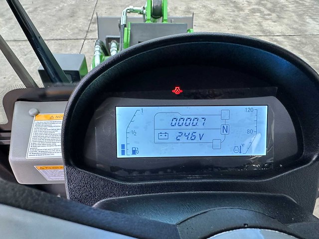 Wolf - 2025 - mini 780tt - wiellader - afbeelding 23 van  30