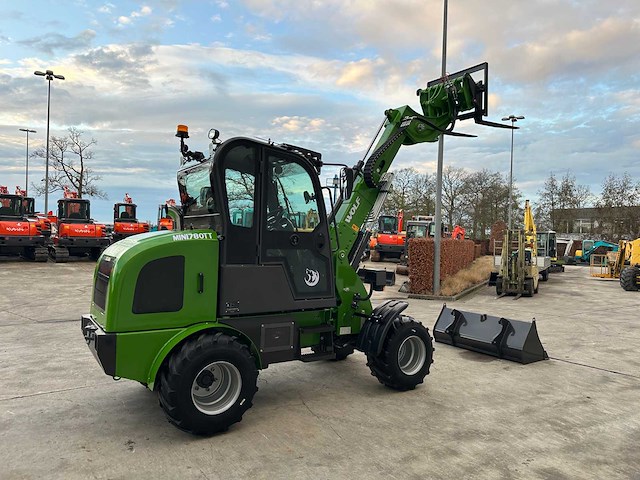 Wolf - 2025 - mini 780tt - wiellader - afbeelding 27 van  30
