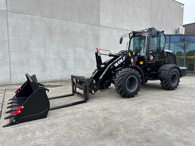Wolf - 2025 - wl825 - wiellader - afbeelding 1 van  44
