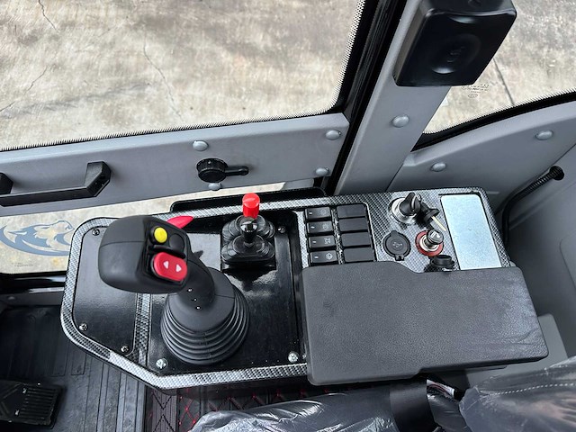 Wolf - 2025 - wl825 - wiellader - afbeelding 31 van  44