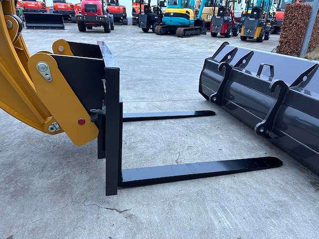 Wolf - 2025 - wl825t - wiellader - afbeelding 4 van  48