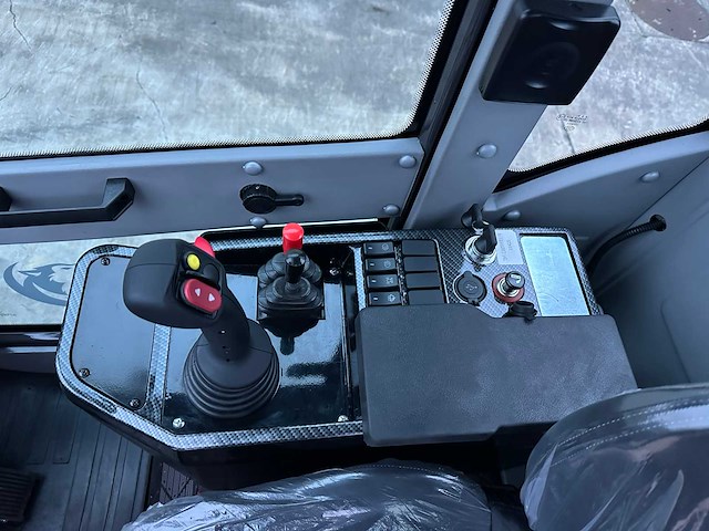 Wolf - 2025 - wl825t - wiellader - afbeelding 31 van  48