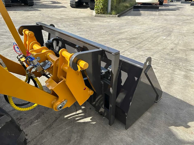 Wolf - 2026 - mini 780h - wiellader - afbeelding 8 van  43