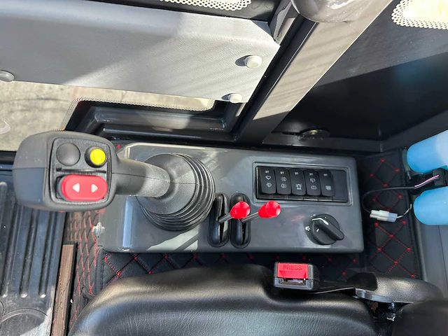 Wolf - 2026 - mini 780h - wiellader - afbeelding 28 van  43