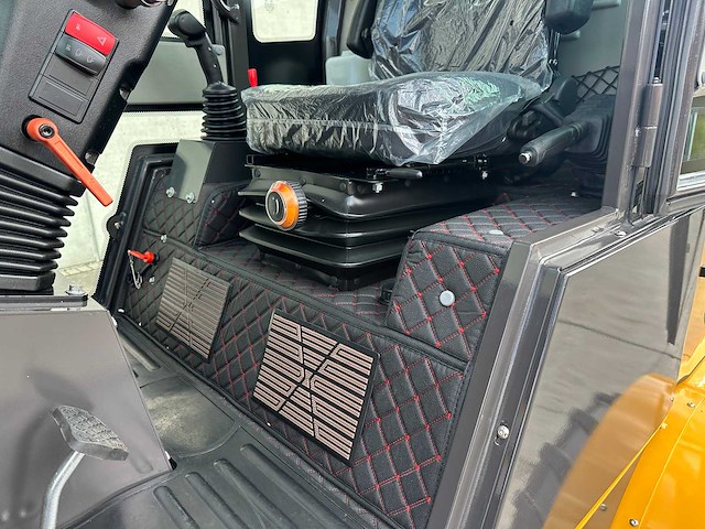 Wolf - 2026 - mini 780t - wiellader - afbeelding 37 van  54