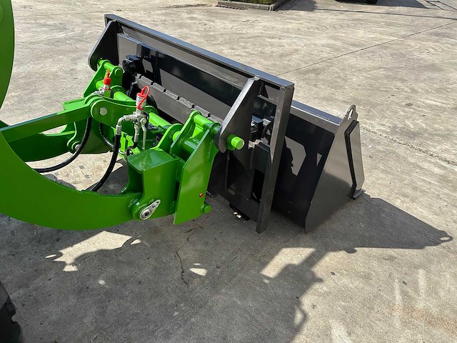 Wolf - 2026 - mini 780t - wiellader - afbeelding 2 van  30