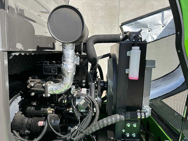 Wolf - 2026 - mini 780t - wiellader - afbeelding 14 van  30