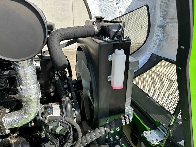 Wolf - 2026 - mini 780t - wiellader - afbeelding 16 van  30