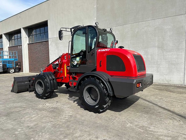 Wolf - 2026 - wl825t - shovel - afbeelding 45 van  48