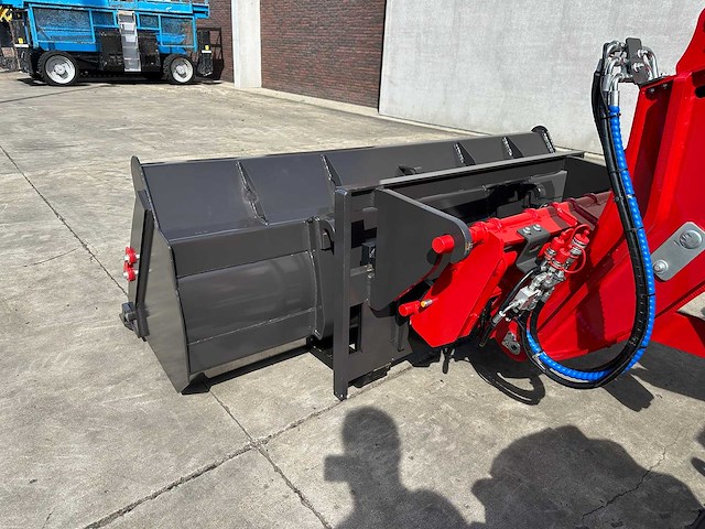 Wolf - 2026 - wl825t - shovel - afbeelding 47 van  48
