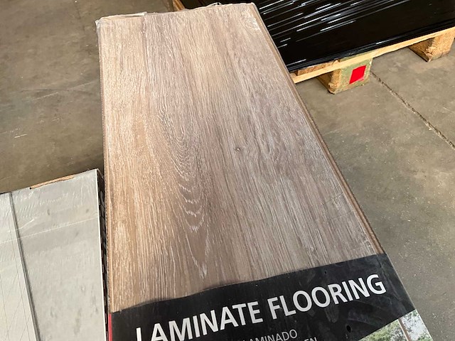 Woodpro 4001 nature light pak laminaatvloer 8mm, 2,22 m2 (6x) - afbeelding 5 van  6