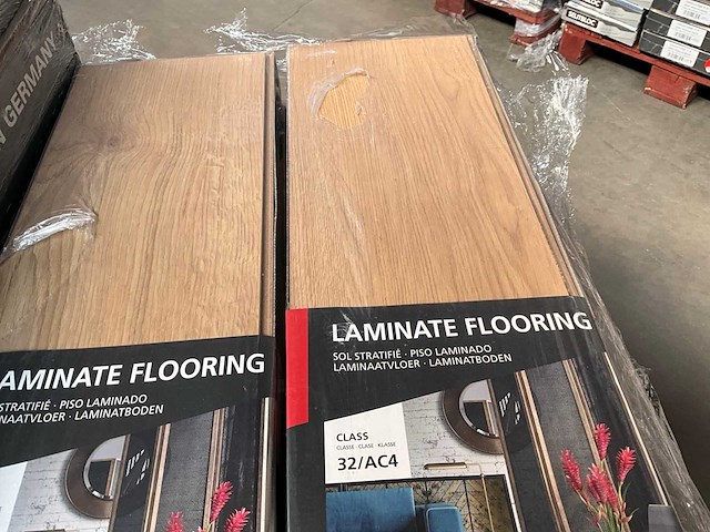 Woodpro 4003 nature traditional pak laminaatvloer 8mm, 2,22 m2 (16x) - afbeelding 5 van  6