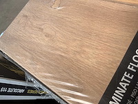 Woodpro max 112 full oak pak laminaatvloer 8mm, 2,487 m2 (11x) - afbeelding 3 van  3