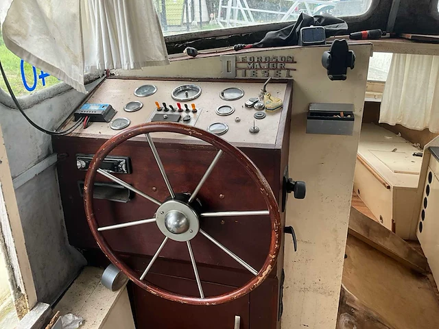 Woonboot motorjacht motor fordson major diesel - afbeelding 7 van  24
