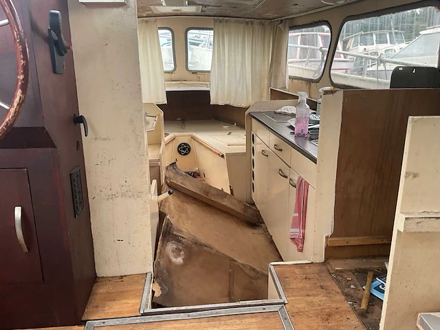 Woonboot motorjacht motor fordson major diesel - afbeelding 9 van  24