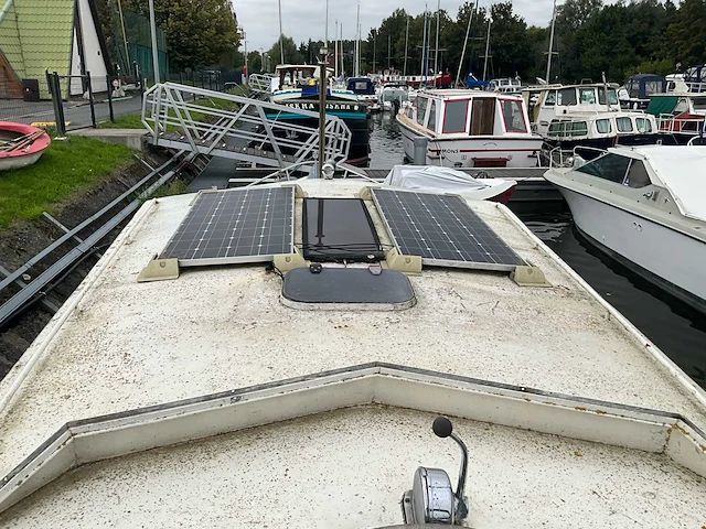 Woonboot motorjacht motor fordson major diesel - afbeelding 3 van  24