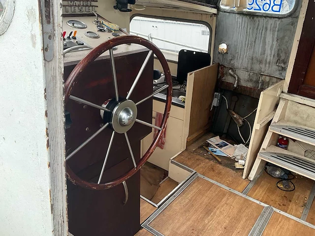 Woonboot motorjacht motor fordson major diesel - afbeelding 6 van  24