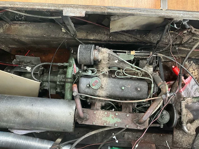 Woonboot motorjacht motor fordson major diesel - afbeelding 16 van  24