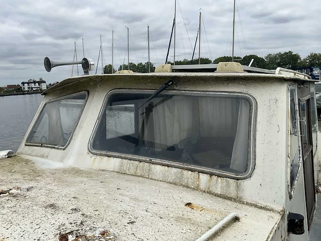 Woonboot motorjacht motor fordson major diesel - afbeelding 20 van  24