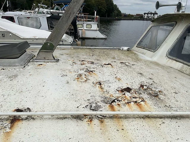 Woonboot motorjacht motor fordson major diesel - afbeelding 21 van  24
