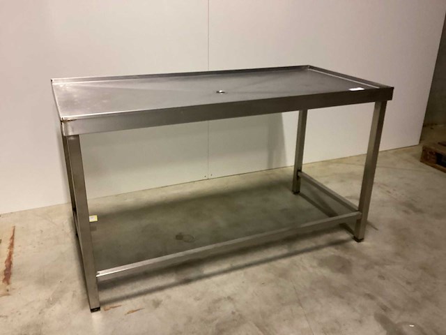 Worstvultafel met afvoer in het midden rvs werktafel - afbeelding 3 van  5