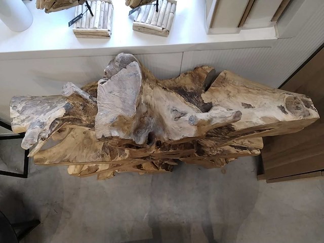 Wortelhout - afbeelding 2 van  2