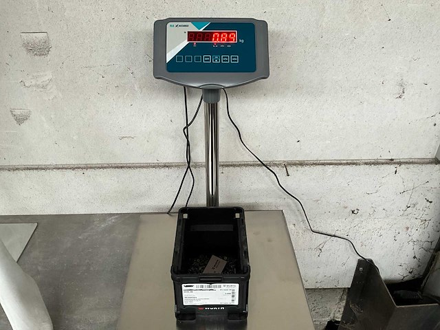 Würth 0.89 kg verzonken plaatschroef in stapelbare bak - afbeelding 3 van  5