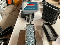 Würth 10.00kg inslagmoer h8x15 m4 in stapelbare bak - afbeelding 4 van  5