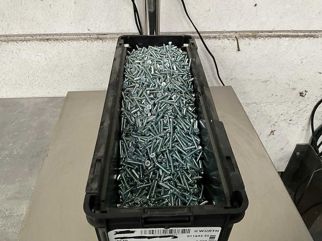 Würth 10.25 kg plaatschroef vk 4,2 x 25 in stapelbare bak - afbeelding 3 van  5
