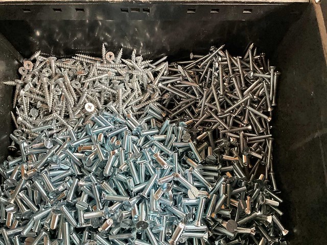Würth 10.25kg assorti schroeven in stapelbare bak - afbeelding 3 van  7