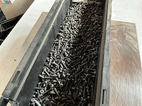 Würth 10.29kg lbk schroef m4 x 20 in stapelbare bak - afbeelding 1 van  1